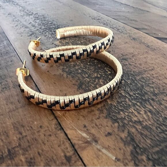 HANDCRAFTED Two Bracelet Set Pair Of Earrings Gold Plate Cord Warregue Material - Picture 8 of 8